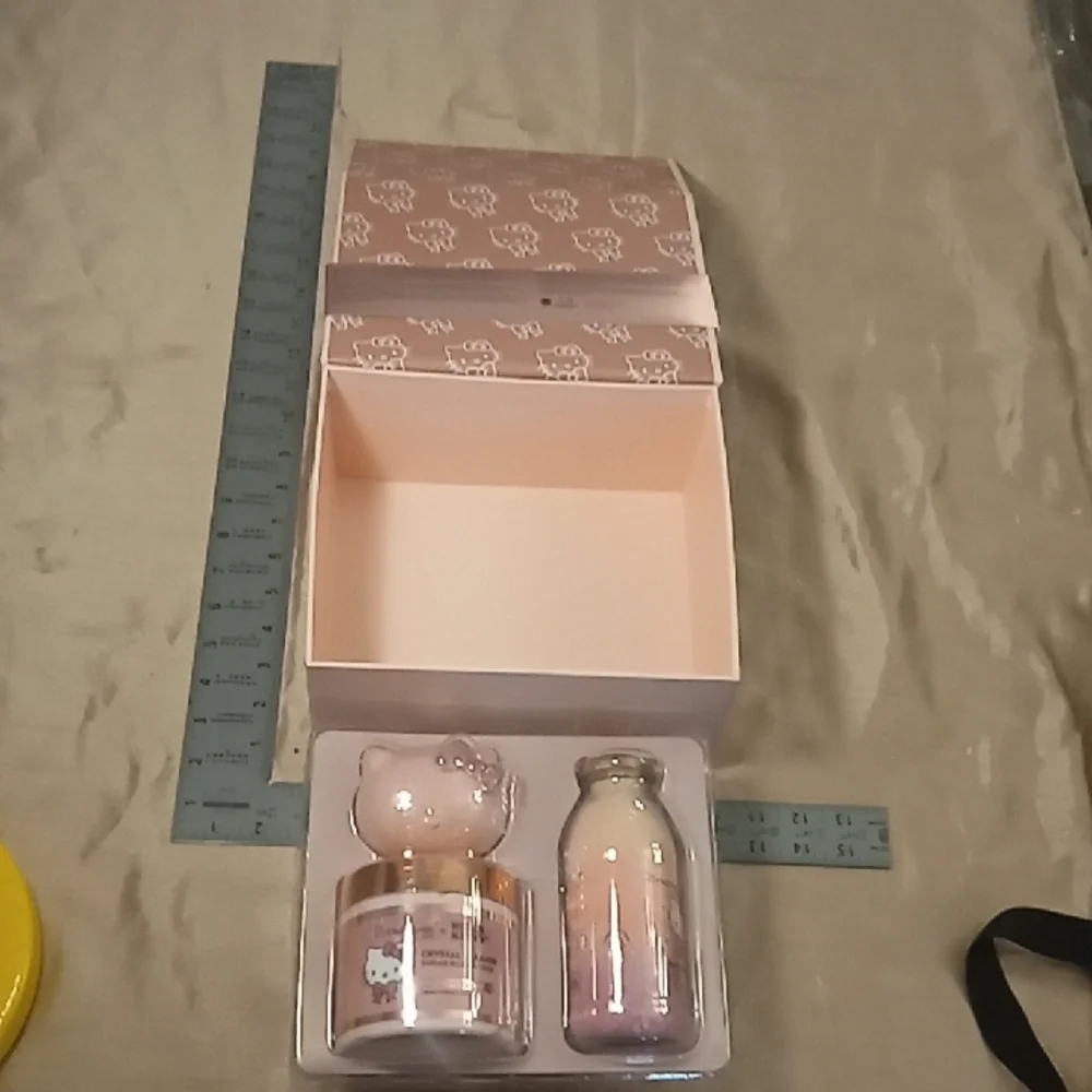 Hello Kitty Luxury Bath Set